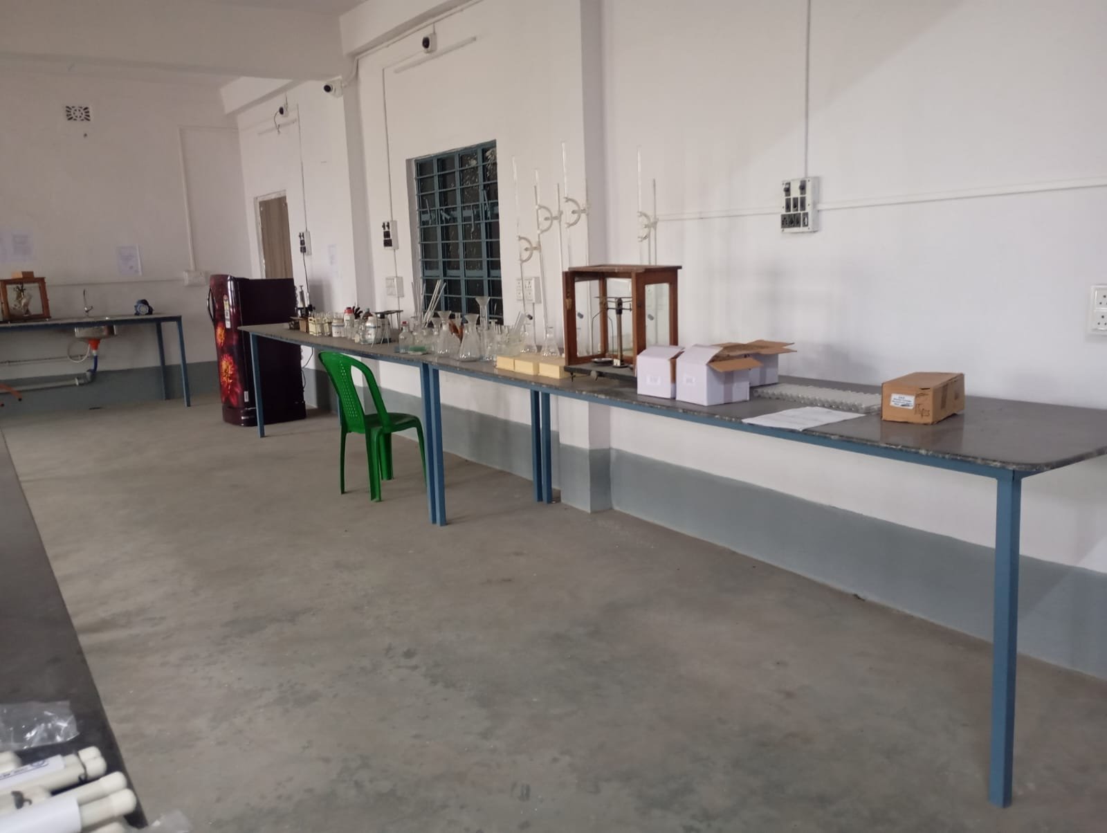 DEPARTMENT OF PHARMACEUTICAL CHEMISTRY LAB